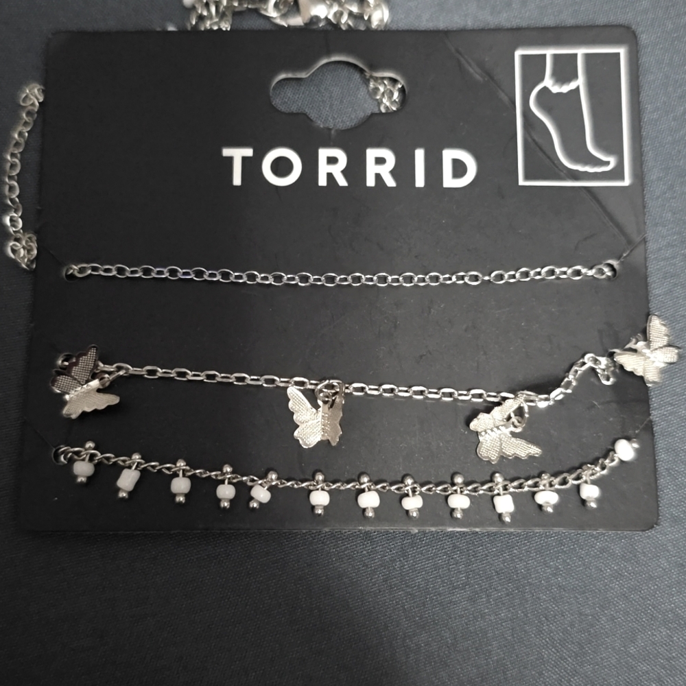 Silver tone set of 3 anklet